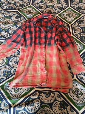 Red, beige and navy Ombre Plaid Button-Up Shirt